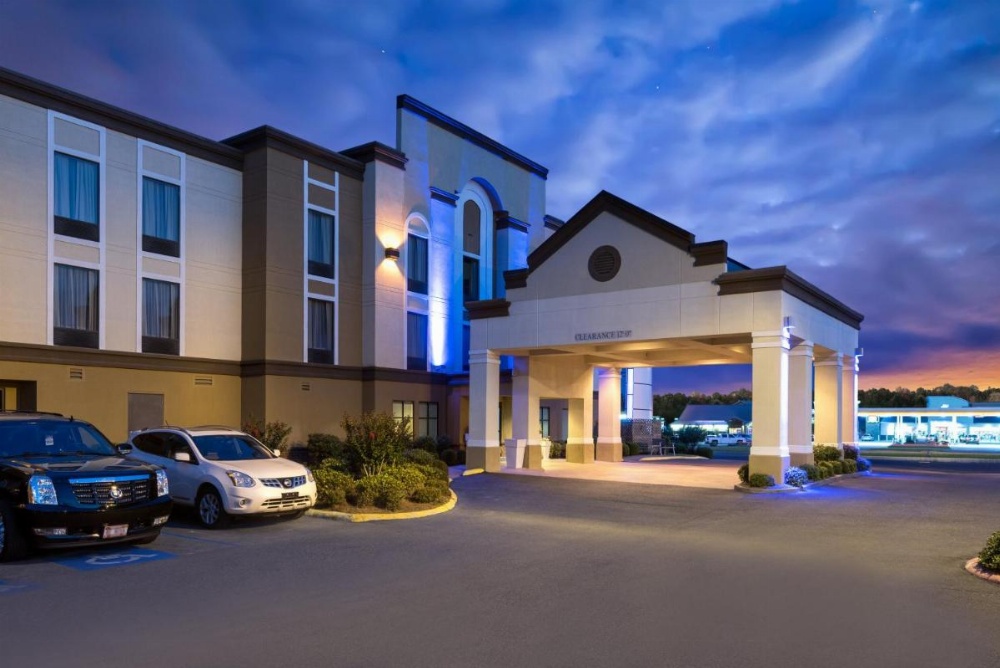 Holiday Inn Express Hotel & Suites Grenada Image 35