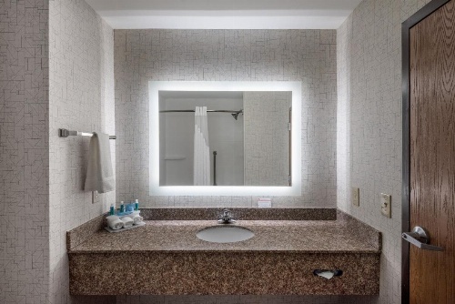 Holiday Inn Express Hotel & Suites Grenada image 5